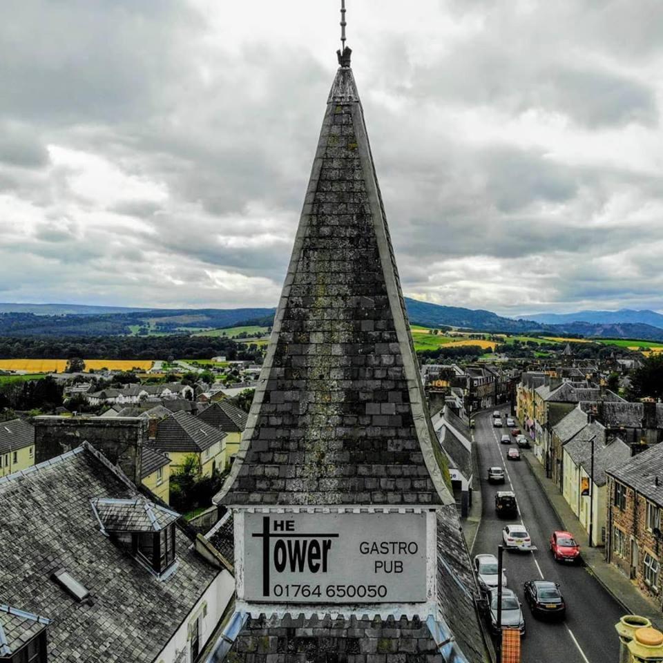 The Tower Gastro Pub & Apartments Crieff Ruang foto