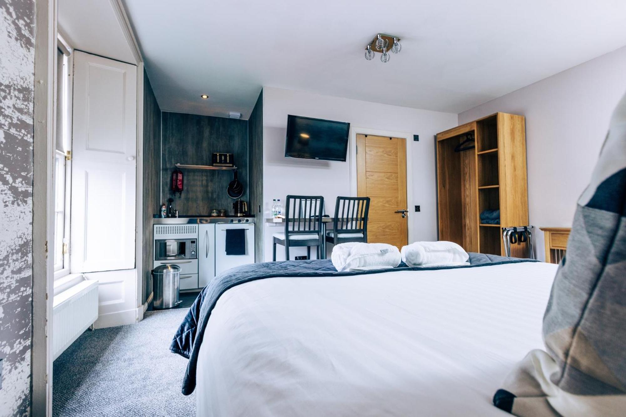 The Tower Gastro Pub & Apartments Crieff Ruang foto