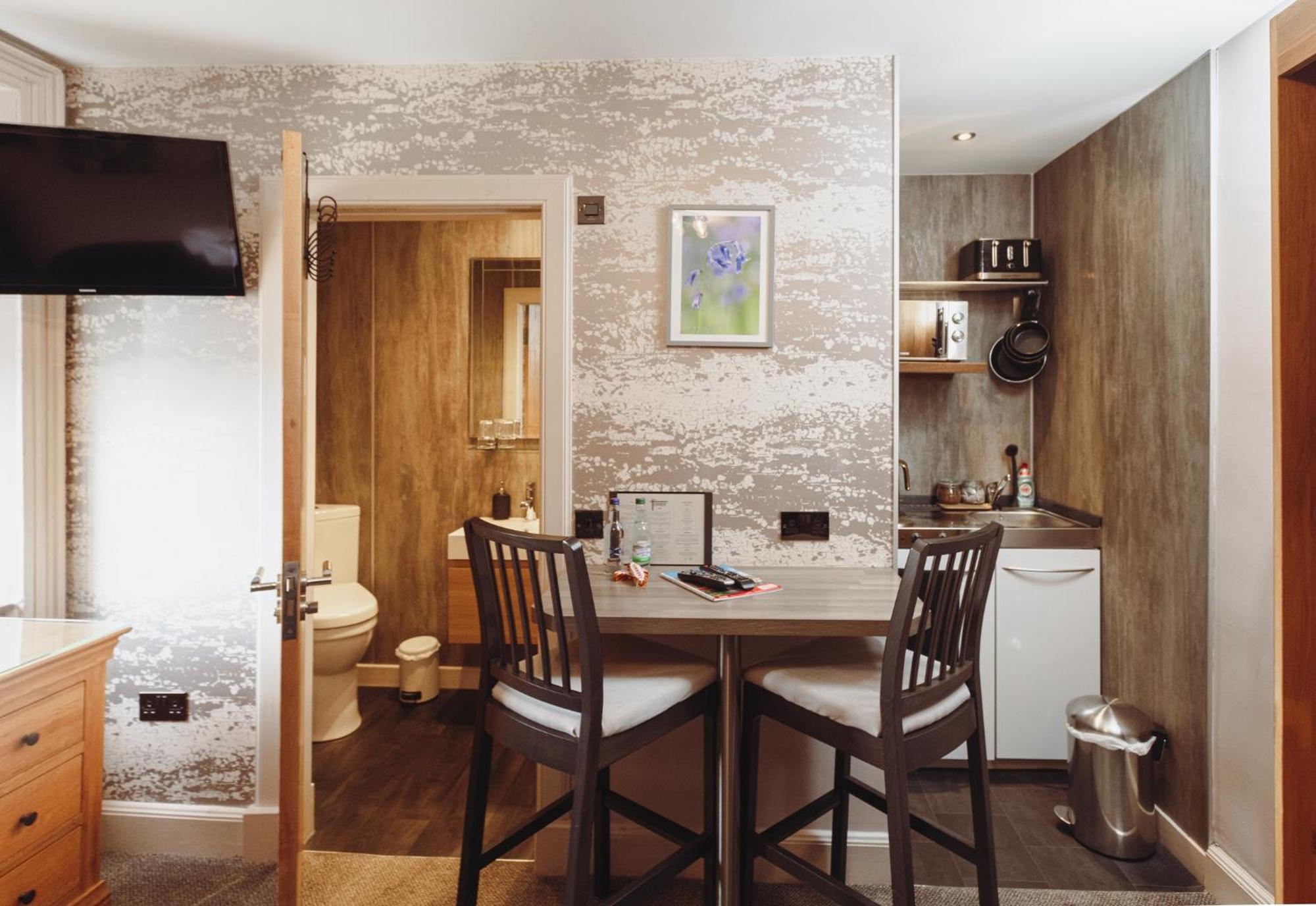 The Tower Gastro Pub & Apartments Crieff Ruang foto
