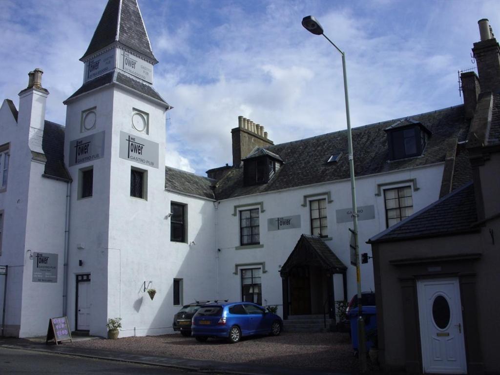 The Tower Gastro Pub & Apartments Crieff Bagian luar foto