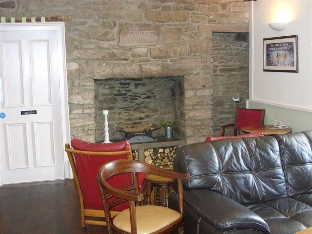 The Tower Gastro Pub & Apartments Crieff Bagian luar foto